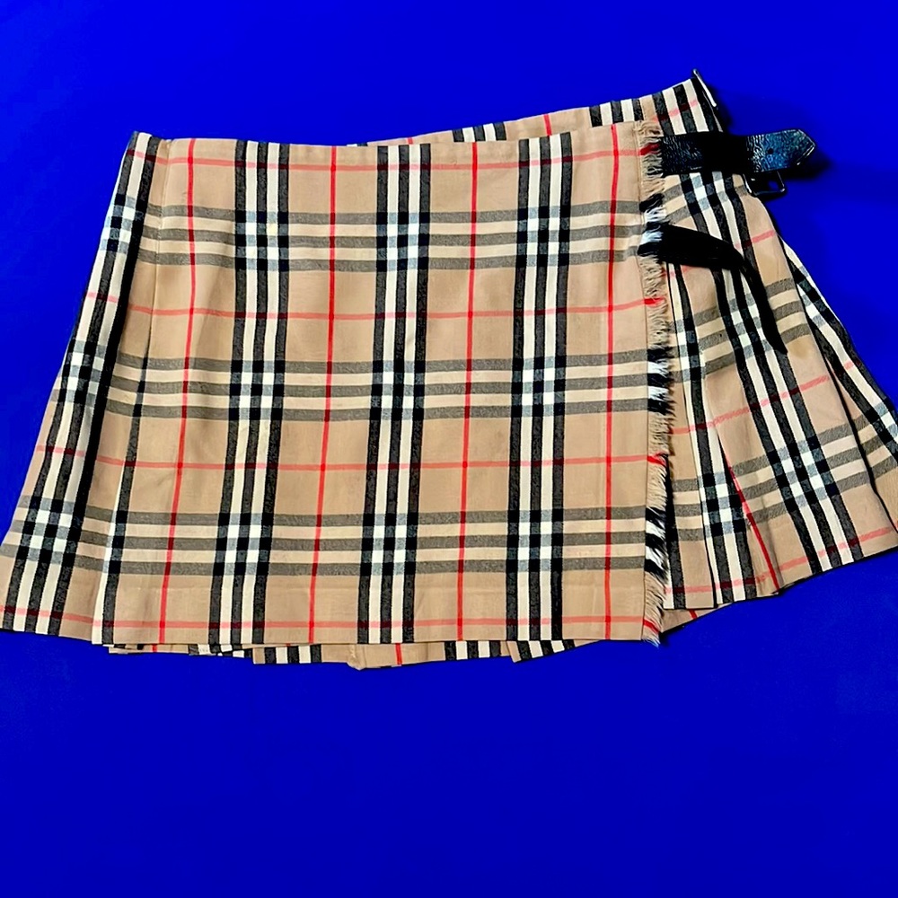 Vintage early 2000s Burberry Plaid Pleated Skirt